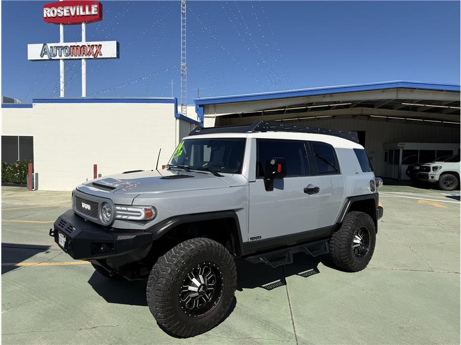 2014 Toyota FJ Cruiser 4x4 AT's photo