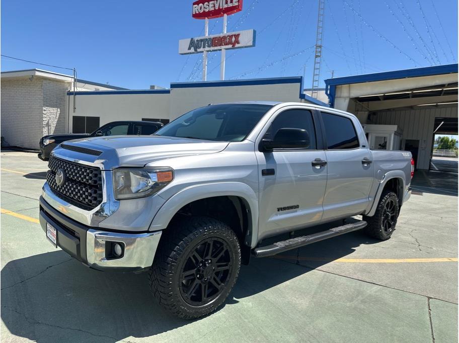 2019 Toyota Tundra SR5 5.7L 4WD FFV Crew Max Short Bed's photo