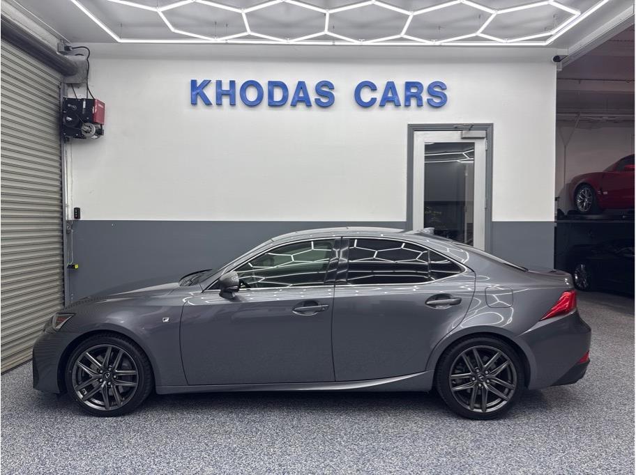 2017 Lexus IS 350 200t's photo