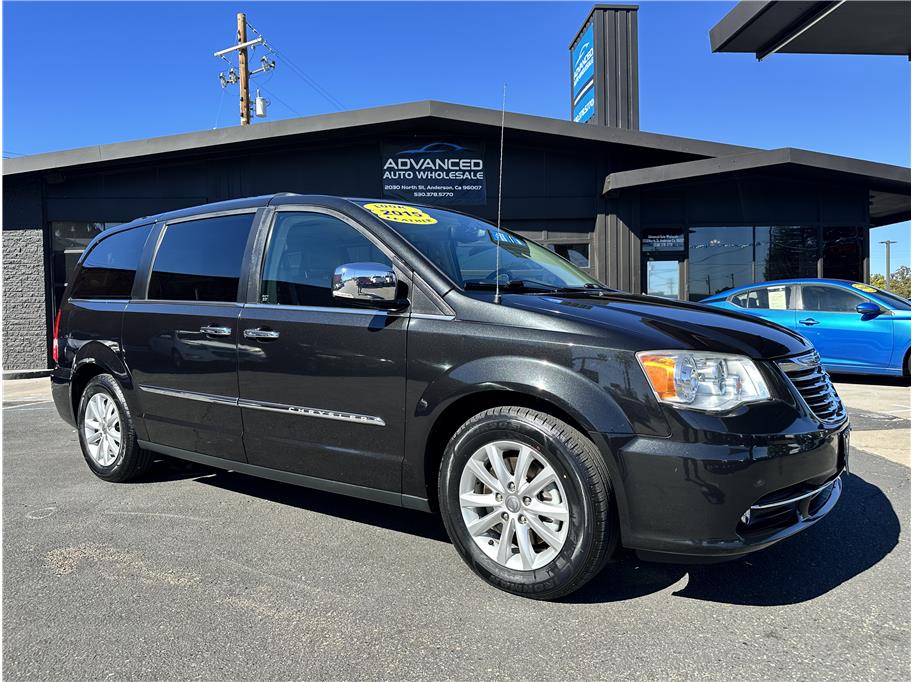 2015 Chrysler Town & Country Limited Platinum