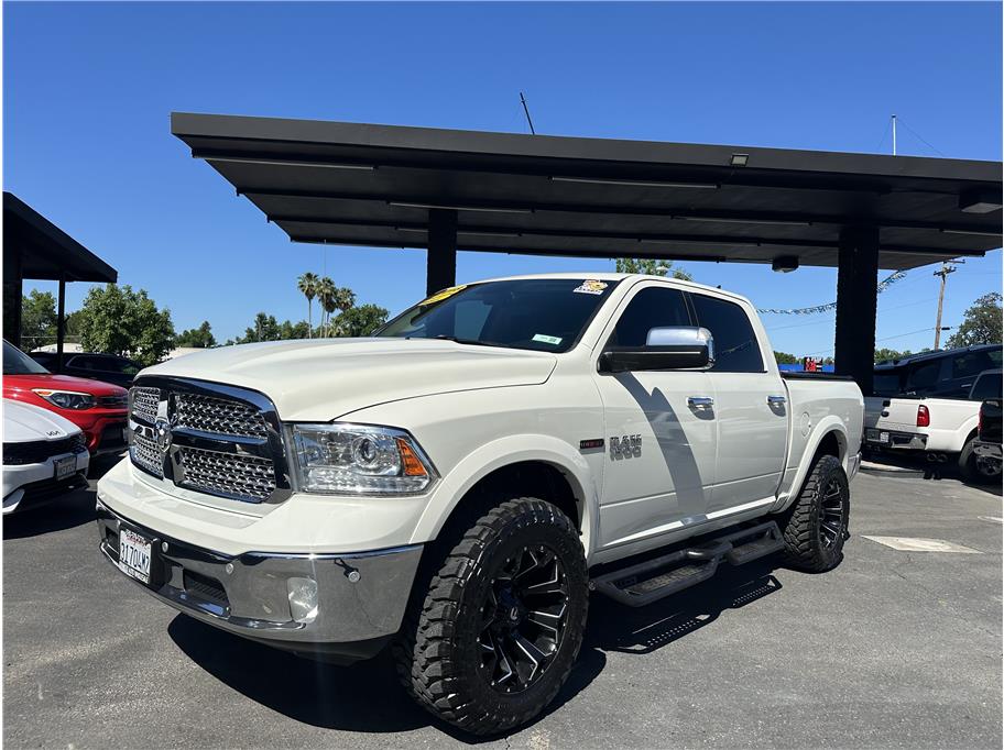 2018 RAM 1500 Laramie 4x4 Crew Cab 5'7's photo