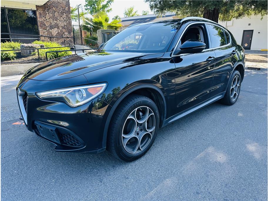 2018 Alfa Romeo Stelvio Base