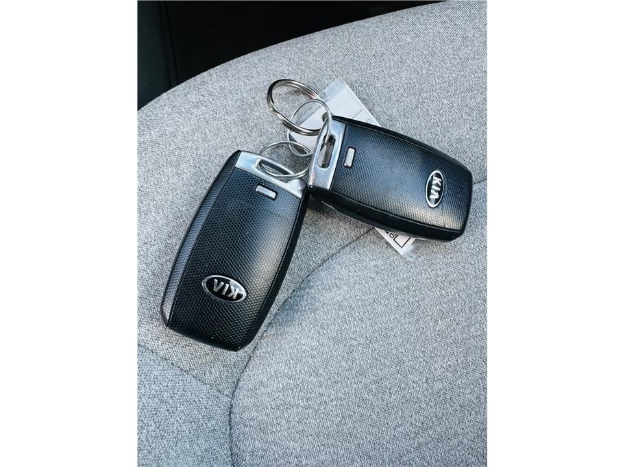 2015 Kia Soul EV Base - Photo 13