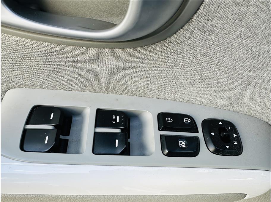 2015 Kia Soul EV Base - Photo 19