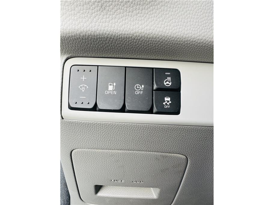 2015 Kia Soul EV Base - Photo 20