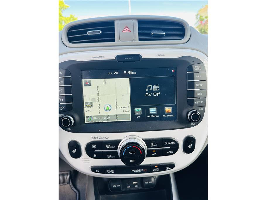 2015 Kia Soul EV Base - Photo 27
