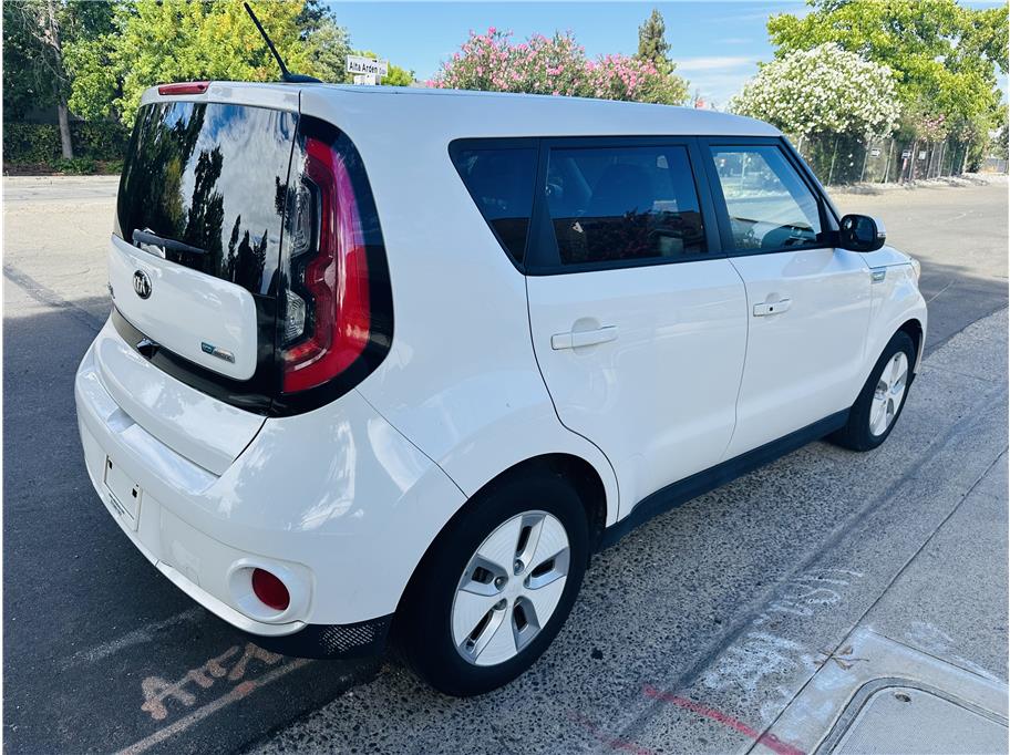 2015 Kia Soul EV Base - Photo 6