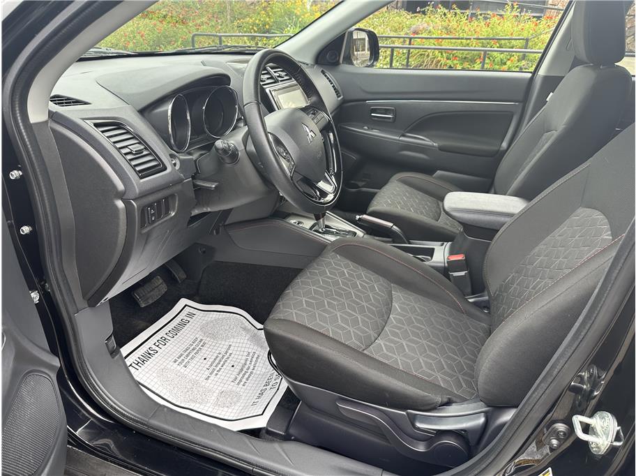 2025 Mitsubishi Outlander Sport ES - Photo 15