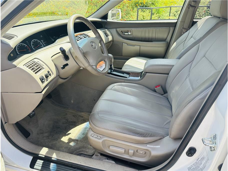 2002 Toyota Avalon XLS - Photo 11