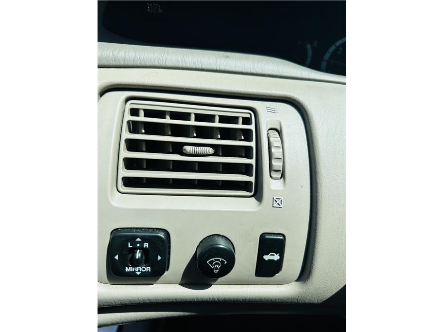 2002 Toyota Avalon XLS - Photo 18
