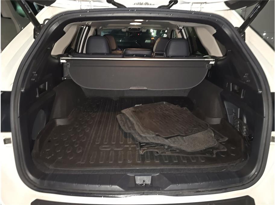 2020 Subaru Outback Limited - Photo 11