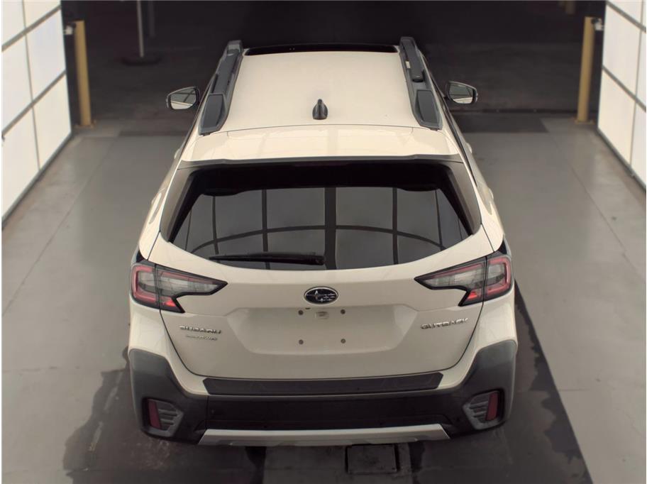 2020 Subaru Outback Limited - Photo 6