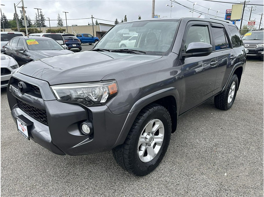 2016 Toyota 4Runner SR5 V6's photo