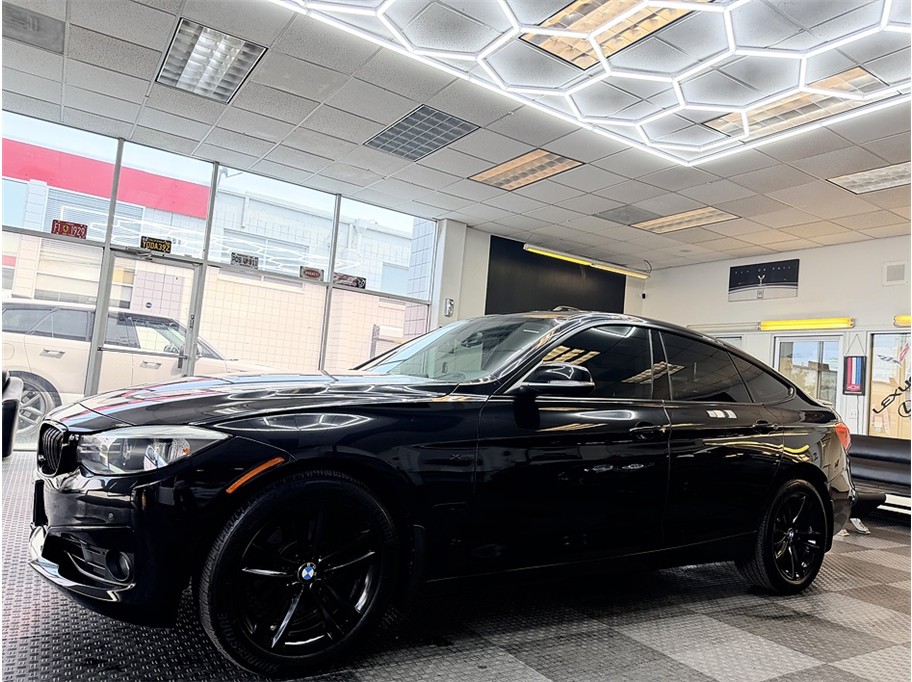 2016 BMW 3 Series 328i xDrive Gran Turismo SULEV's photo