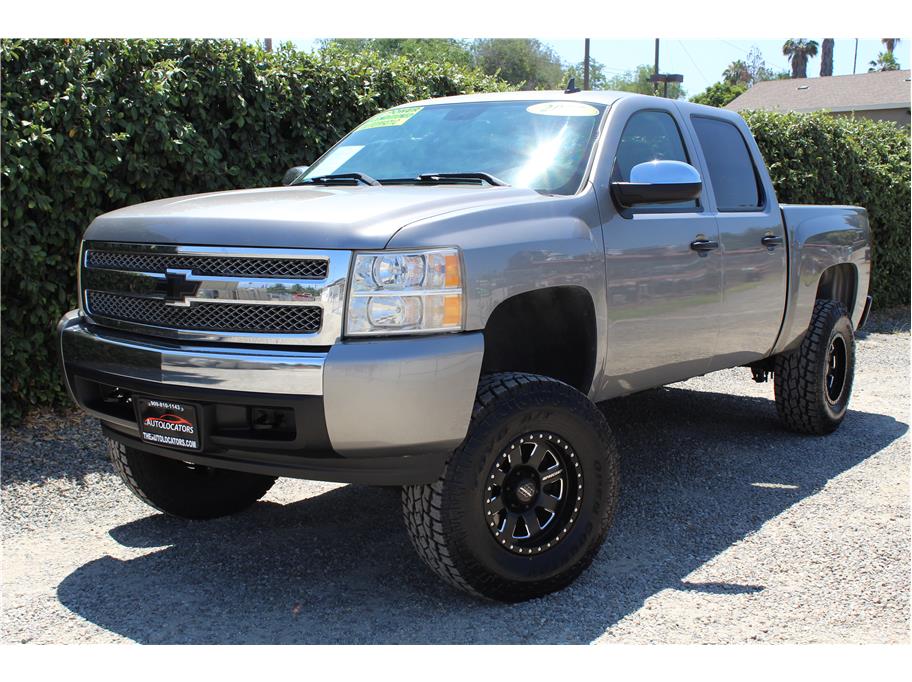 11+ 2001 Chevy Silverado 1500 Extended Cab Lifted Gif