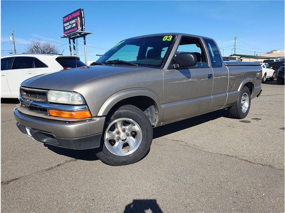2003 Chevrolet S-10 LS Extended Cab RWD