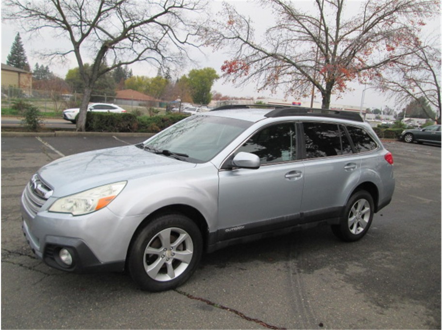 2013 Subaru Outback 2.5i Premium CVT PZEV's photo