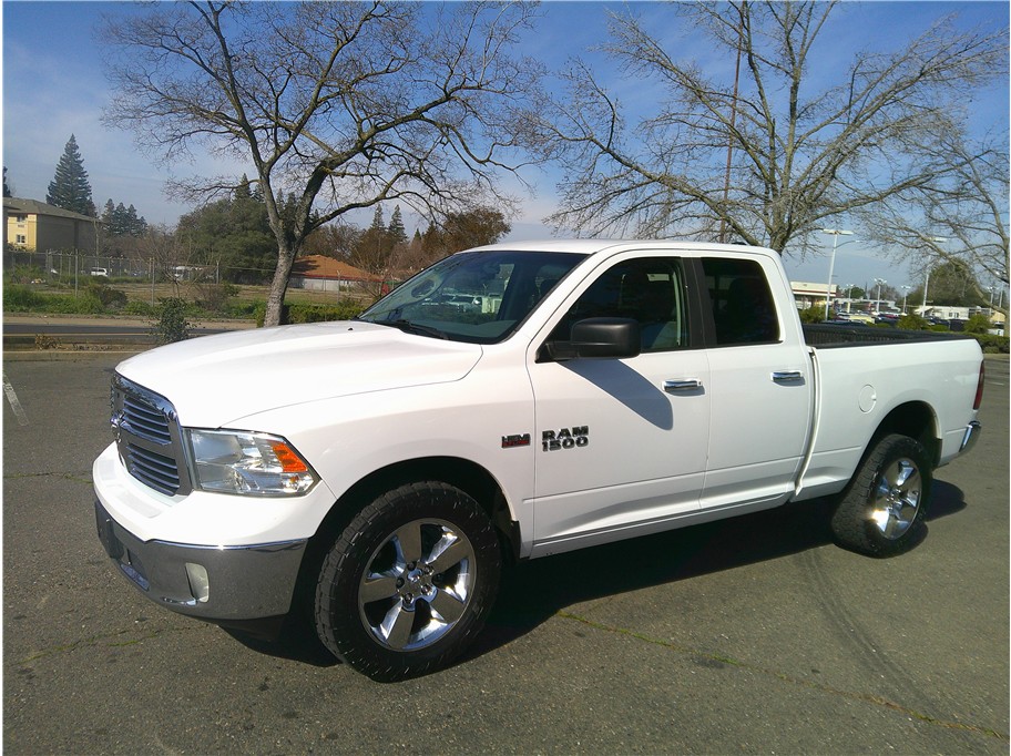 2016 RAM 1500 Big Horn 4x4 Quad Cab 6'4's photo