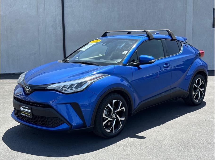 2020 Toyota C-HR XLE's photo