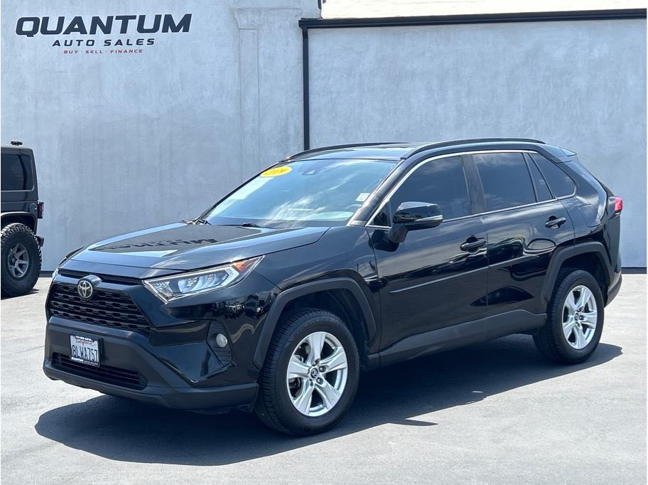 2019 Toyota RAV4 XLE FWD's photo
