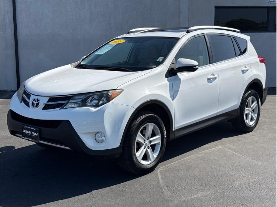 2014 Toyota RAV4 XLE's photo