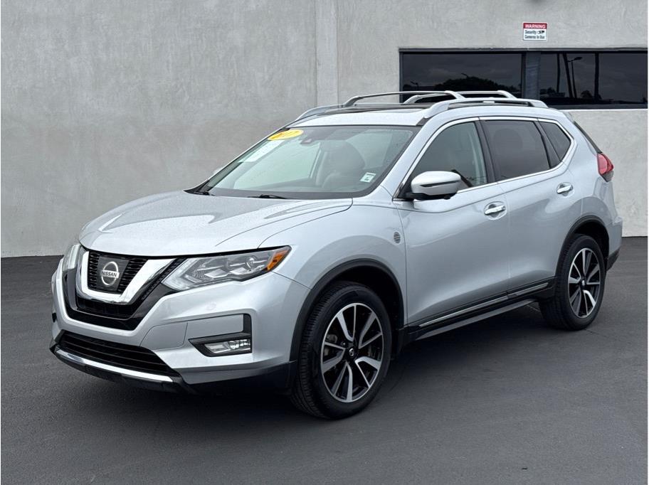 2017 Nissan Rogue SL AWD's photo