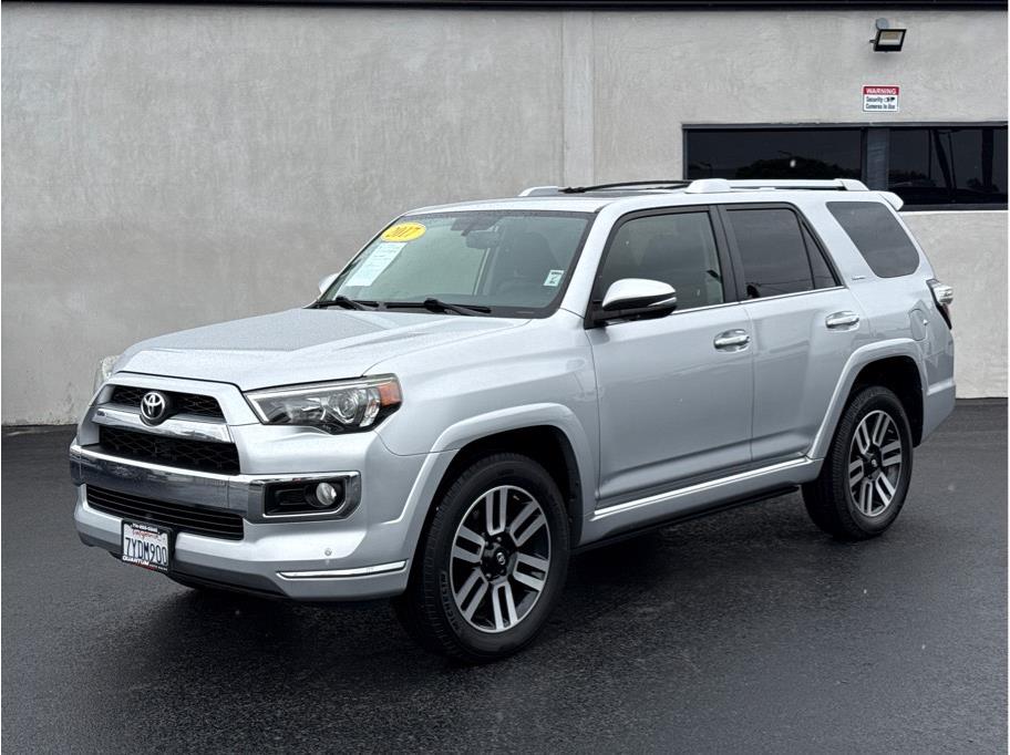 2017 Toyota 4Runner Limited 4x4 V6's photo