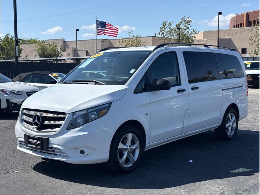 2016 Mercedes-Benz Metris -'s photo