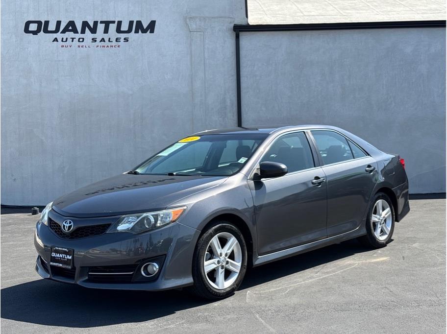 2014 Toyota Camry 2.5 Auto SE's photo