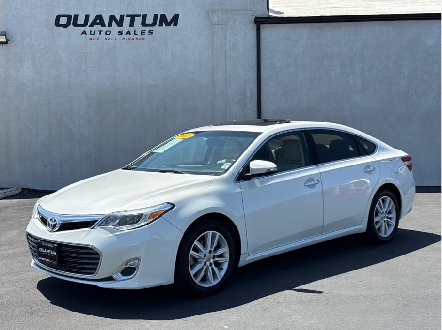2013 Toyota Avalon XLE Premium's photo