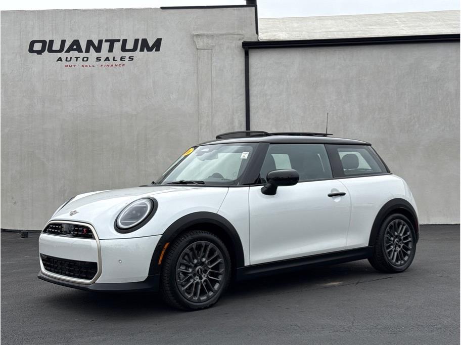 2026 MINI Hardtop Cooper S Signature's photo