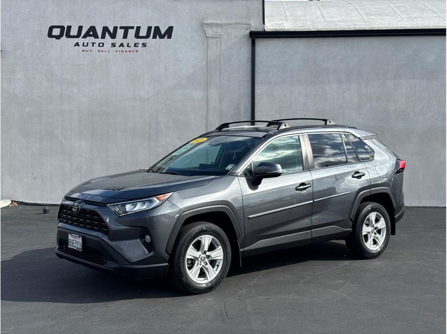 2021 Toyota RAV4 XLE FWD's photo