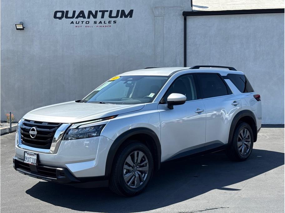 2025 Nissan Pathfinder SV 2WD's photo