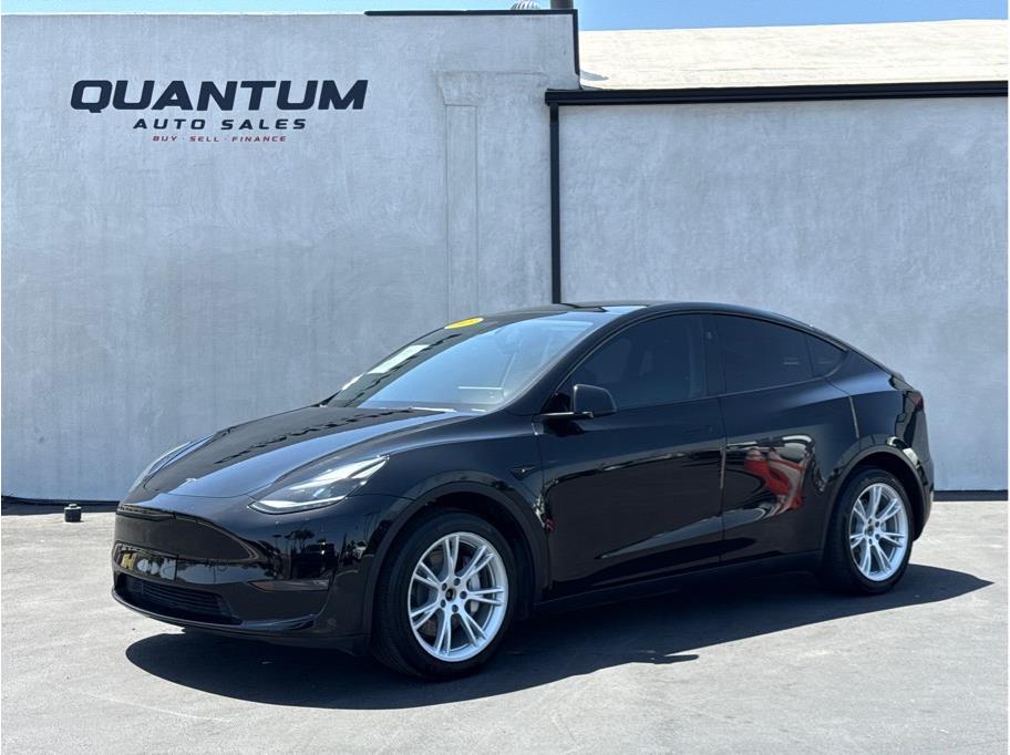 2023 Tesla Model Y's photo