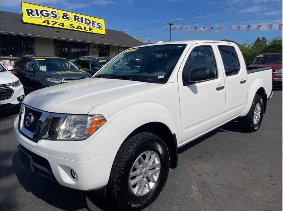 2015 Nissan Frontier 4.0 SV Crew Cab 4X4 AT SWB's photo