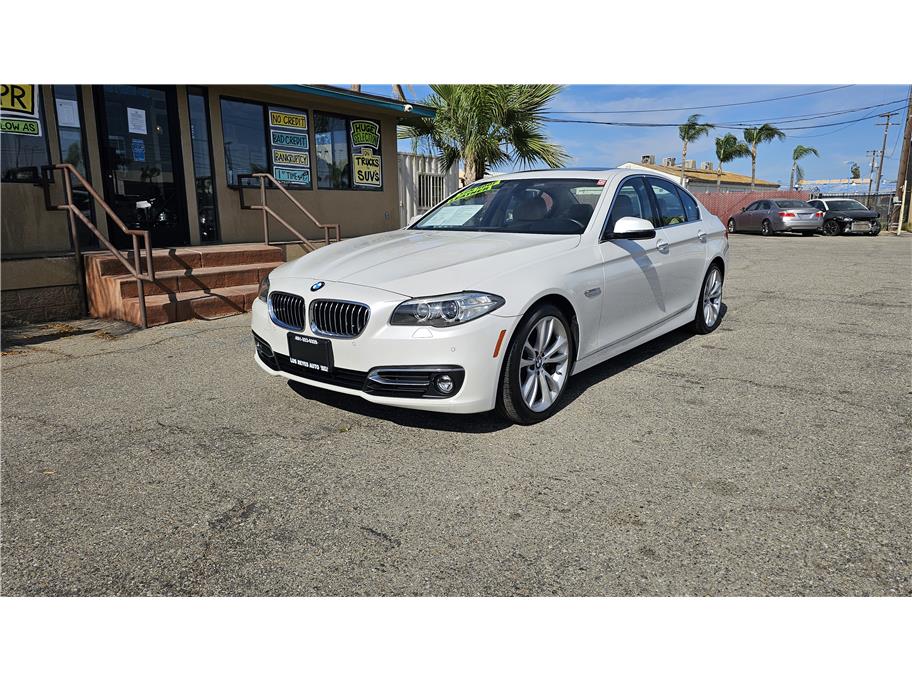 2014 BMW 5 Series 535i xDrive Sedan's photo