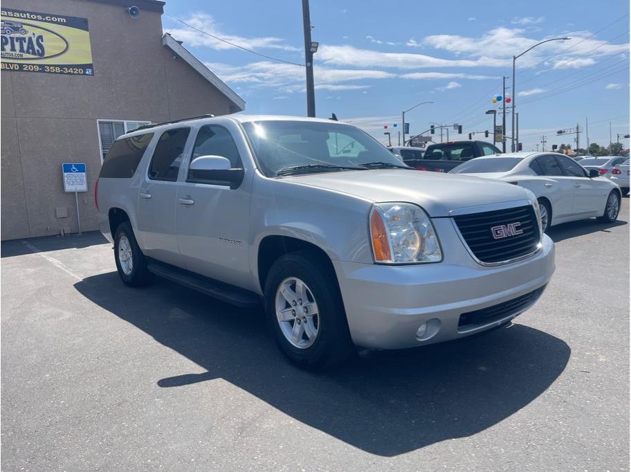 2013 Gmc Yukon XL 1500 SLT photo 2