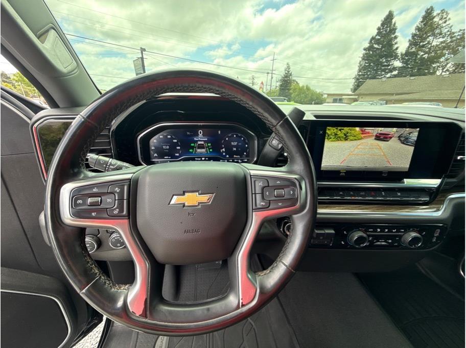 2025 Chevrolet Silverado 1500 LT - Photo 16