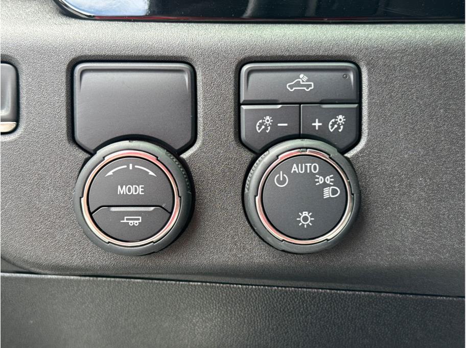2025 Chevrolet Silverado 1500 LT - Photo 20