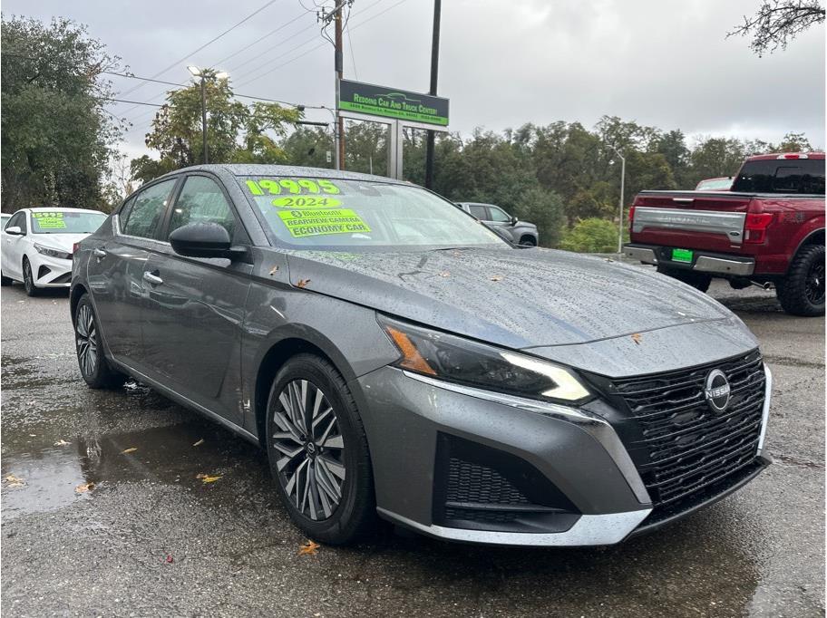 2024 Nissan Altima SV