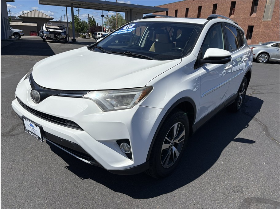 2017 Toyota RAV4 XLE Sport Utility 4D