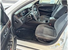 2015 Chevrolet Impala Limited LT Sedan 4D Thumbnail 11