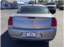 2016 Chrysler 300 300C Sedan 4D Thumbnail 4