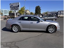2016 Chrysler 300 300C Sedan 4D Thumbnail 6