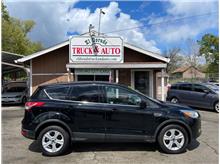 2016 Ford Escape GAS SAVER!!! VERY CLEAN PRICED TO SELL FAST...