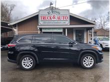 2016 Toyota Highlander WOW... 4X4 3RD ROW SEATING AND PRICED TO SELL!!!