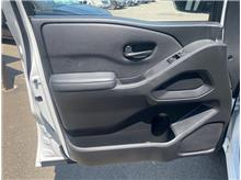 2022 Nissan Frontier King Cab *One Owner, Clean Carfax* Thumbnail 12