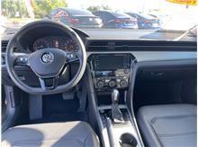 2022 Volkswagen Passat SE Sedan 4D Thumbnail 11