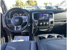 2021 Ram 1500 Classic Crew Cab SLT Pickup 4D 5 1/2 ft Thumbnail 11