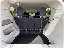 2023 Chrysler Voyager LX Van 4D Thumbnail 12